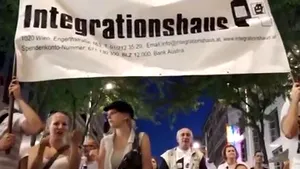 Mii de persoane au protestat la Viena faţă de relele tratamente la care sunt supuşi imigranţii - VIDEO