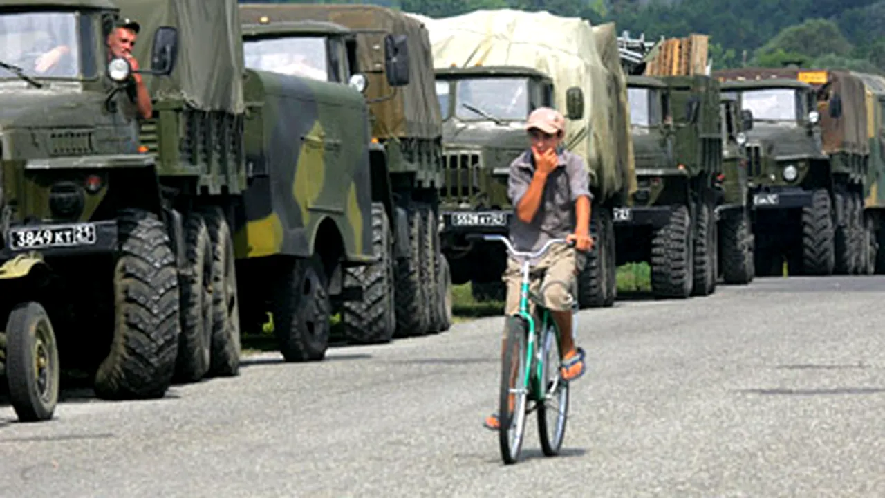 Un convoi de vehicule militare ruse părăseşte teritoriul georgian