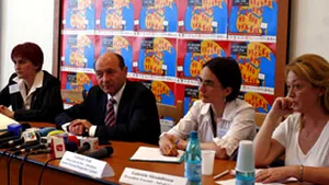 Băsescu: Marea problemă a copiilor romi care nu merg la şcoală - educaţia şi cultura familiilor