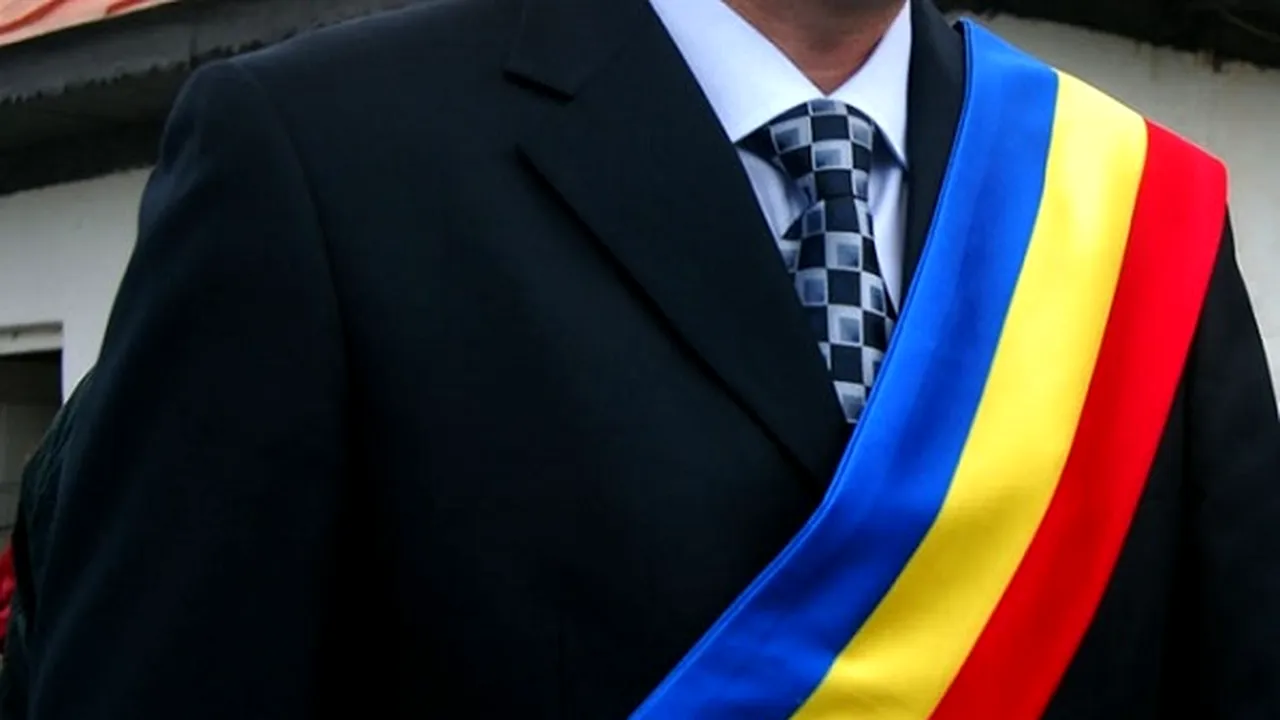 Primarul unei comune din Gorj a făcut o adopţie mai puţin obişnuită. Edilului i s-a făcut milă de animalul abandonat: „Roby” era slăbit şi neîngrijit