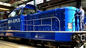 Grampet începe să producă locomotive la Craiova şi trenuri la Paşcani