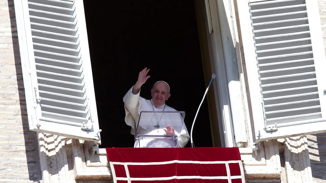 Liderii religiilor lumii se roagă alături de Papa Francisc pentru victimele pandemiei şi ale războaielor
