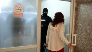 Modul cum se transportă cadavrele la Morga din Galaţi, anchetat de ofiţerii anticorupţie | FOTO