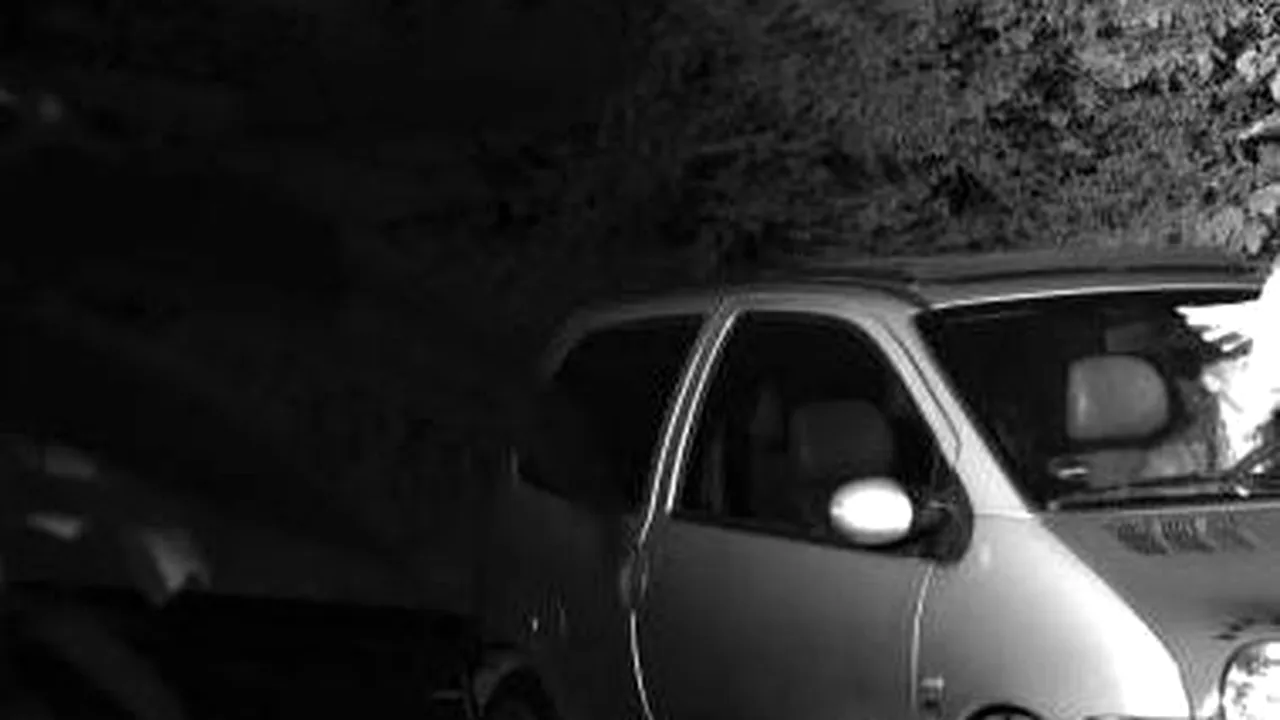Cel mai NOROCOS vitezoman din lume. Cum a scăpat un şofer de amendă, după ce a fost surprins de radare/ Poliţia: Noi credem că a intervenit o putere divină | FOTO