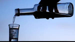 O regiune din Rusia vrea să restricţioneze vânzarea de alcool, invocând cifre „îngrozitoare” ale mortalităţii: „populaţia moare ca într-un război”