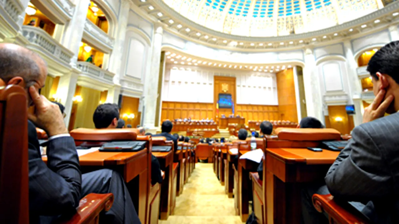 Proiectul Constituţiei: În condiţiile Parlamentului unicameral, numărul minim de semnături pentru sesizarea CC este de 40