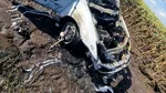 Galaţi: Un autoturism a ars complet iar flăcările s-au extins pe două hectare de vegetaţie