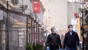 15 lucruri neadevărate pe care le spun oamenii despre coronavirus  / Dilemele sociale cu care ne confruntăm în această perioadă