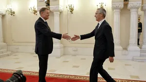 Ion Cristoiu, despre candidatura lui Iohannis la NATO: E o intoxicare. E pornită de la el, cu complicitatea Guvernului