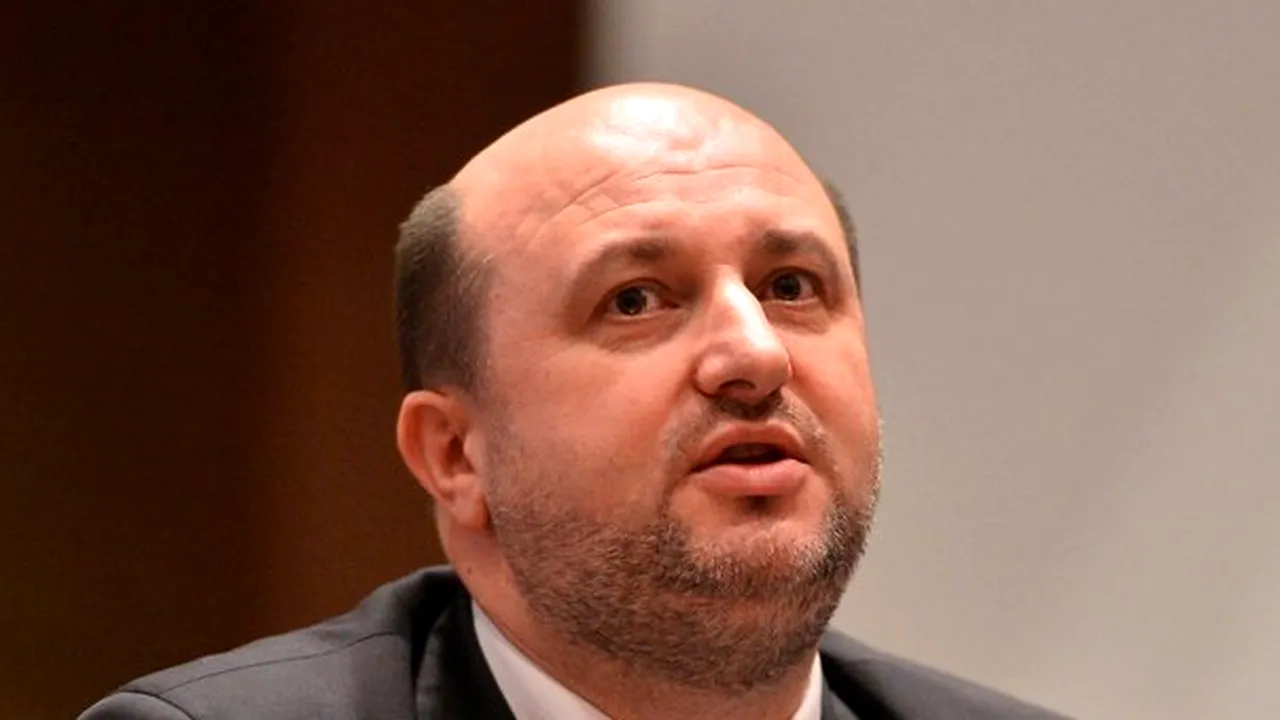 Chiţoiu: Băsescu m-a sunat pentru a mă ruga să nu-l schimb pe Gheţea de la conducerea CEC. REACŢIA preşedintelui