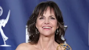 Sally Field, soţia lui Abraham Lincoln, într-un film de Steven Spielberg