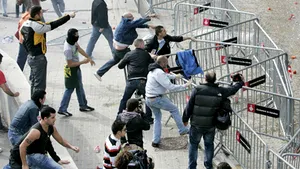Spania: Manifestaţie violentă a angajaţilor Nissan