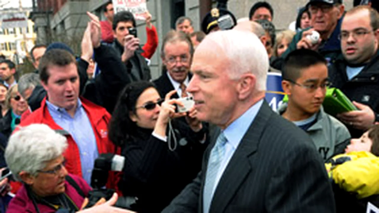 John McCain caută un cadidat pentru funcţia de vicepreşedinte
