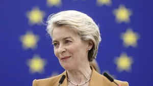Ursula von der Leyen va vizita insula italiană Lampedusa invadată de migranţi 