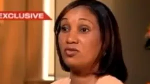 Camerista care l-a denunţat pe directorul FMI stârneşte hohote de râs în mult aşteptatul interviu legat de incident - VIDEO