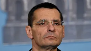 Tobă: Peste 15 persoane au fost audiate în cazul poliţistului înjunghiat în Capitală