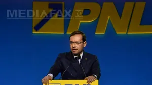 Chiuariu repetă la Congresul PNL gestul ambasadorului Harris de la Gala MEDIAFAX 2013