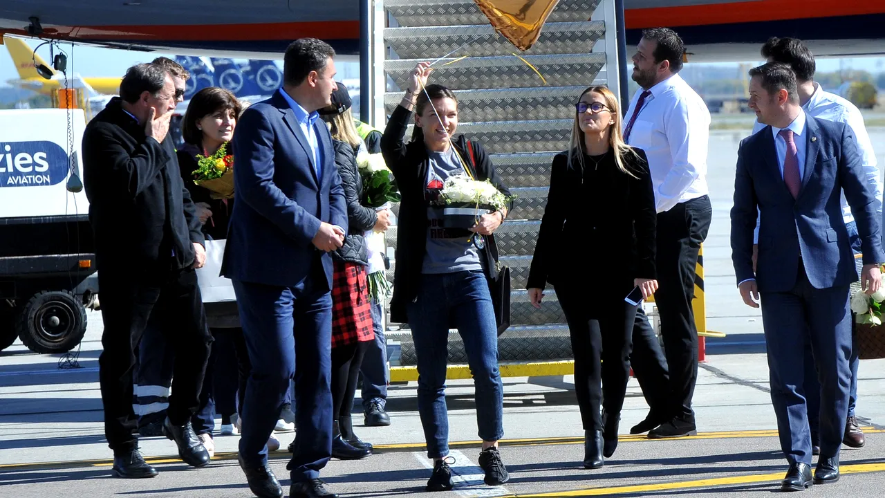 VIDEO, FOTO | Simona Halep, oficial noul lider al clasamentului WTA, a sosit în România: 