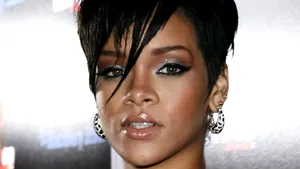 Rihanna îşi anunţă pe Twitter lansarea viitorului album