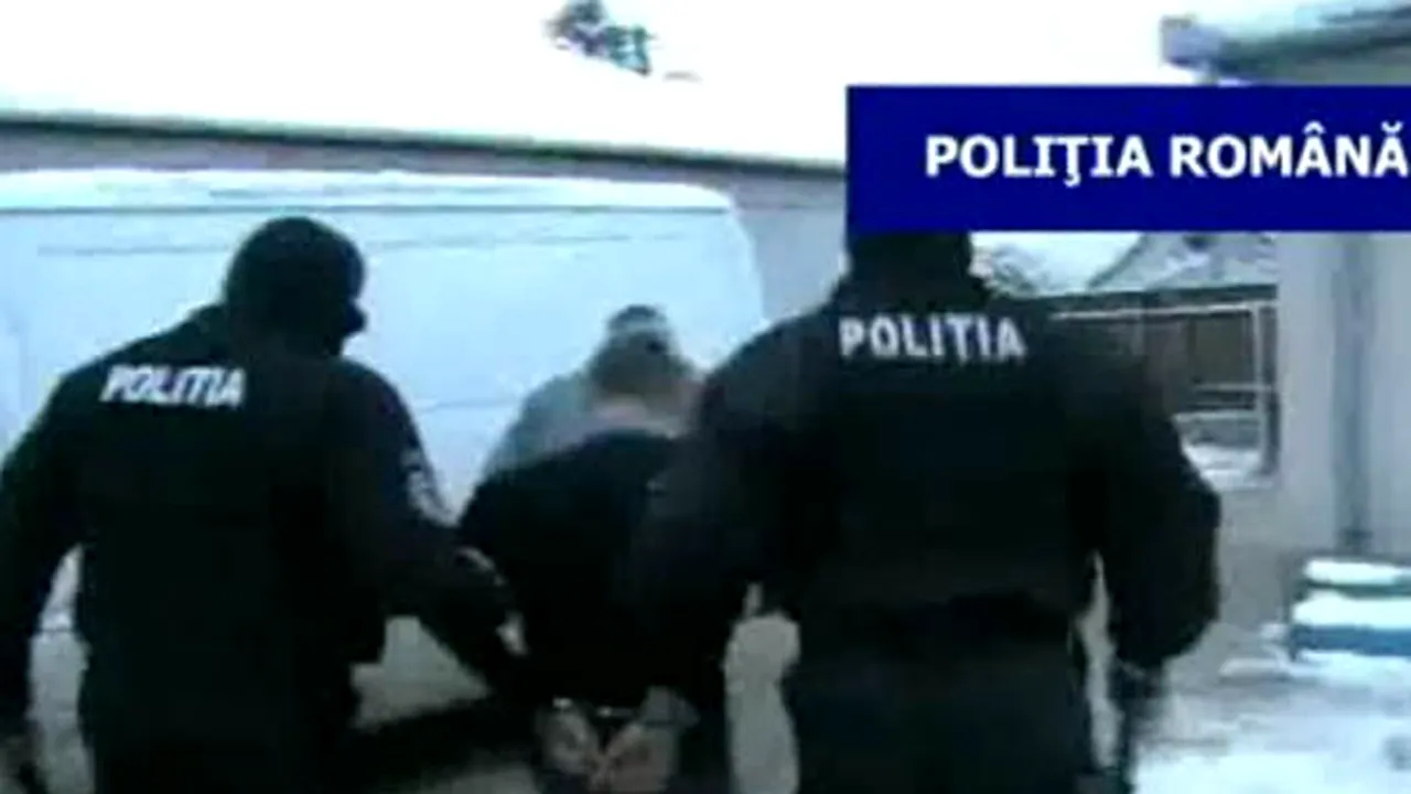 Doi bărbaţi din Ungaria urmăriţi internaţional pentru tâlhărie au fost prinşi la Arad