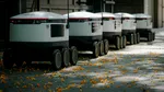 Pensionară de 78 de ani, încătușată deoarece a blocat un robot de livrare
