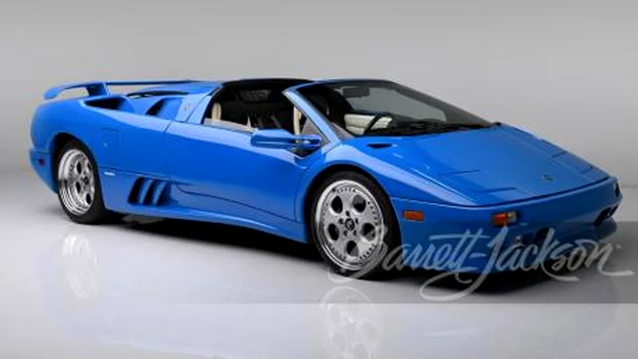 Lamborghini: Diablo-ul lui Trump s-a vândut la licitaţie pentru 1,1 milioane de dolari

