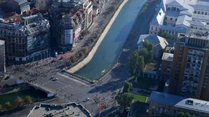 Asfaltări extinse în Bucureşti. Principalele străzi care intră în reparaţii în această perioadă