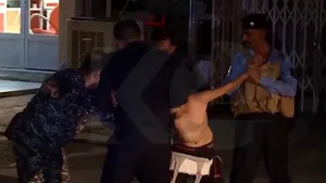 Minor în vârstă de 12 ani, capturat de poliţiştii din Irak în timp ce voia să comită un atac sinucigaş - VIDEO