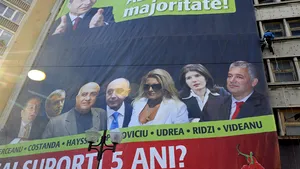 Primăria Sector 3 demontează mesh-ul anti-Băsescu