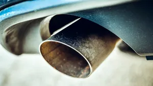 Trei oraşe din România sunt în TOP 5 al poluării cu emisii de la maşinile vechi şi diesel