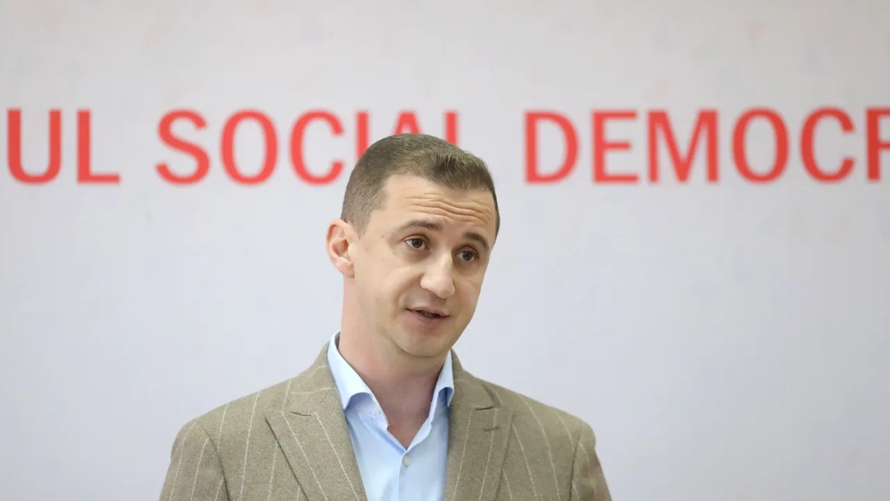 Simonis: Nu suntem doar în luna sărbătorilor, ci şi în luna eliberării noastre ca naţiune