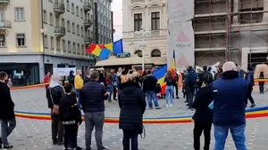 Timişoara fără mască. Zeci de timişoreni cer anularea restricţiilor 