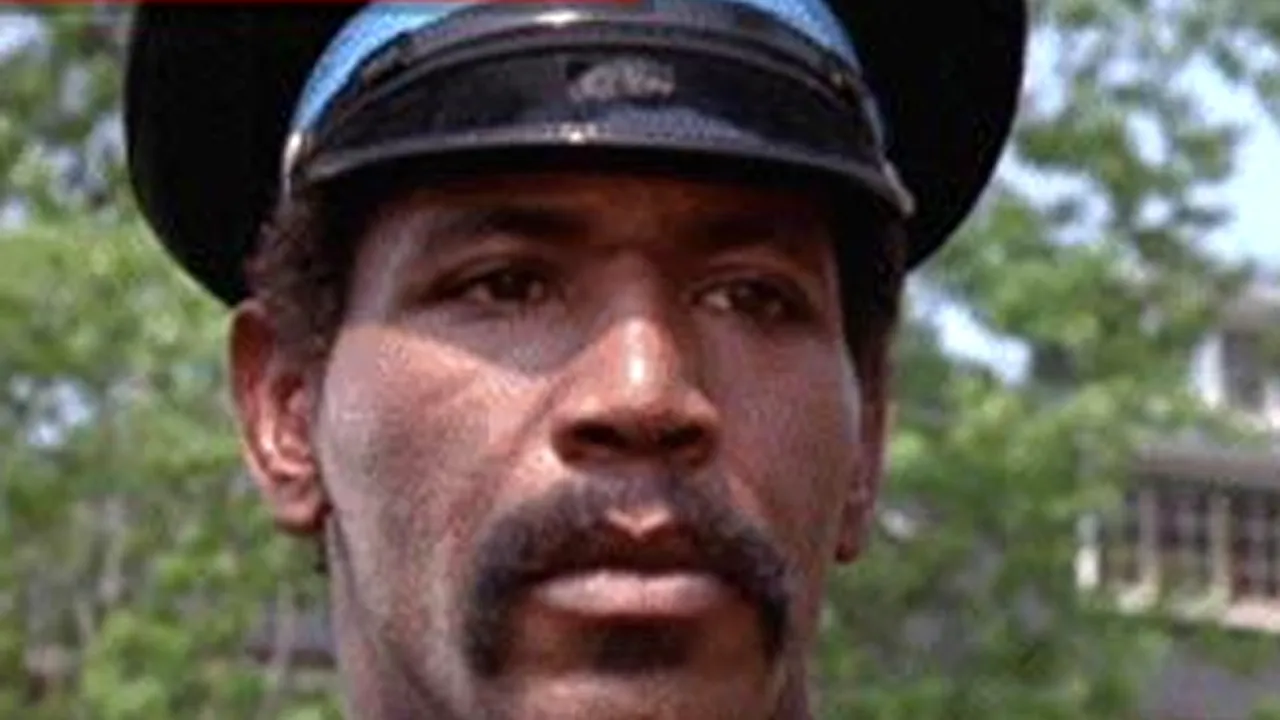 Actorul Charles 