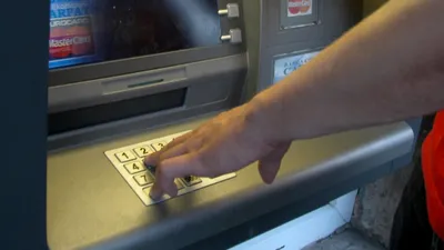 ECONOMIC UE a pierdut aproape 11.000 de bancomate în 2024, potrivit Federației Bancare Europene