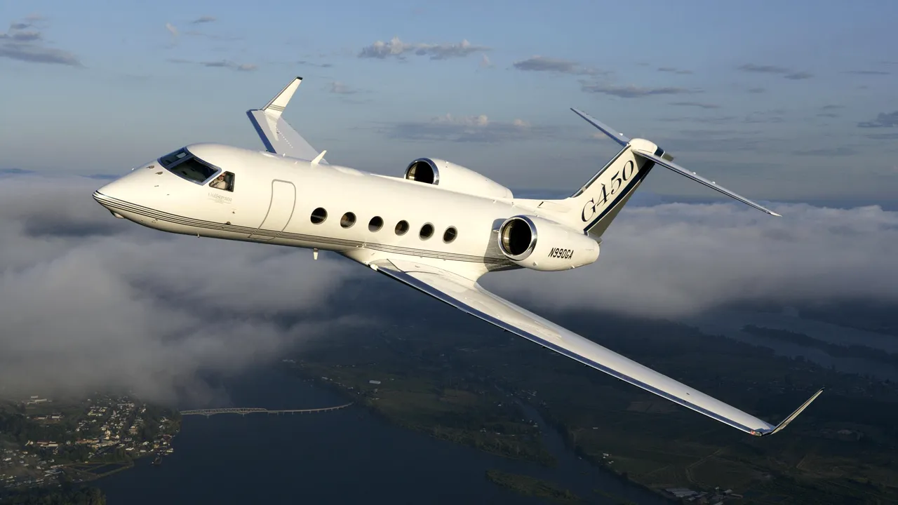 Avionul de pasageri cu probleme tehnice a reuşit să aterizeze de urgenţă în New York
