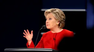 Susţinătorii lui Hillary Clinton, îndemnaţi să meargă spre case