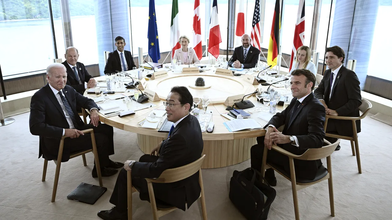 G7: 