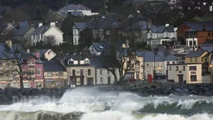 Legături maritime din Canalul Mânecii şi din Atlantic, anulate în urma unor avertizări meteorologice