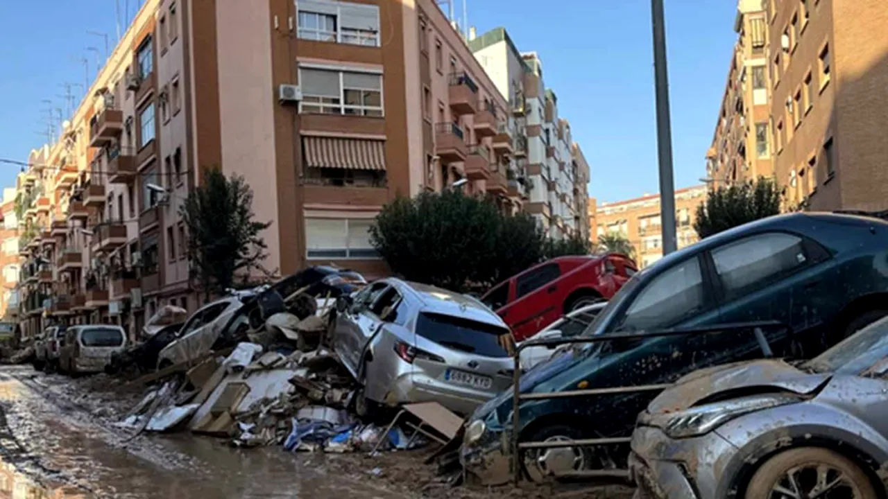 Cadavrul din portbagaj. Un primar descrie haosul din timpul inundațiilor din Valencia, soldate cu 233 de morți