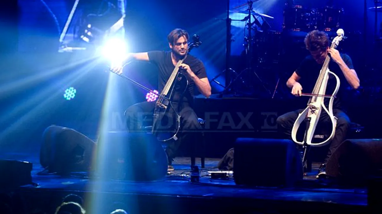 Duo-ul 2CELLOS, care a cântat alături de George Michael şi Elton John, revine la Bucureşti, în 2017