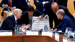 Trump şi Erdogan şi-au asumat angajamentul pentru îmbunătăţirea relaţiilor dintre SUA şi Turcia