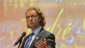 André Rieu, ambasador onorific al Bucureştiului: Am 66 de ani şi m-am îndrăgostit din nou, de România - FOTO