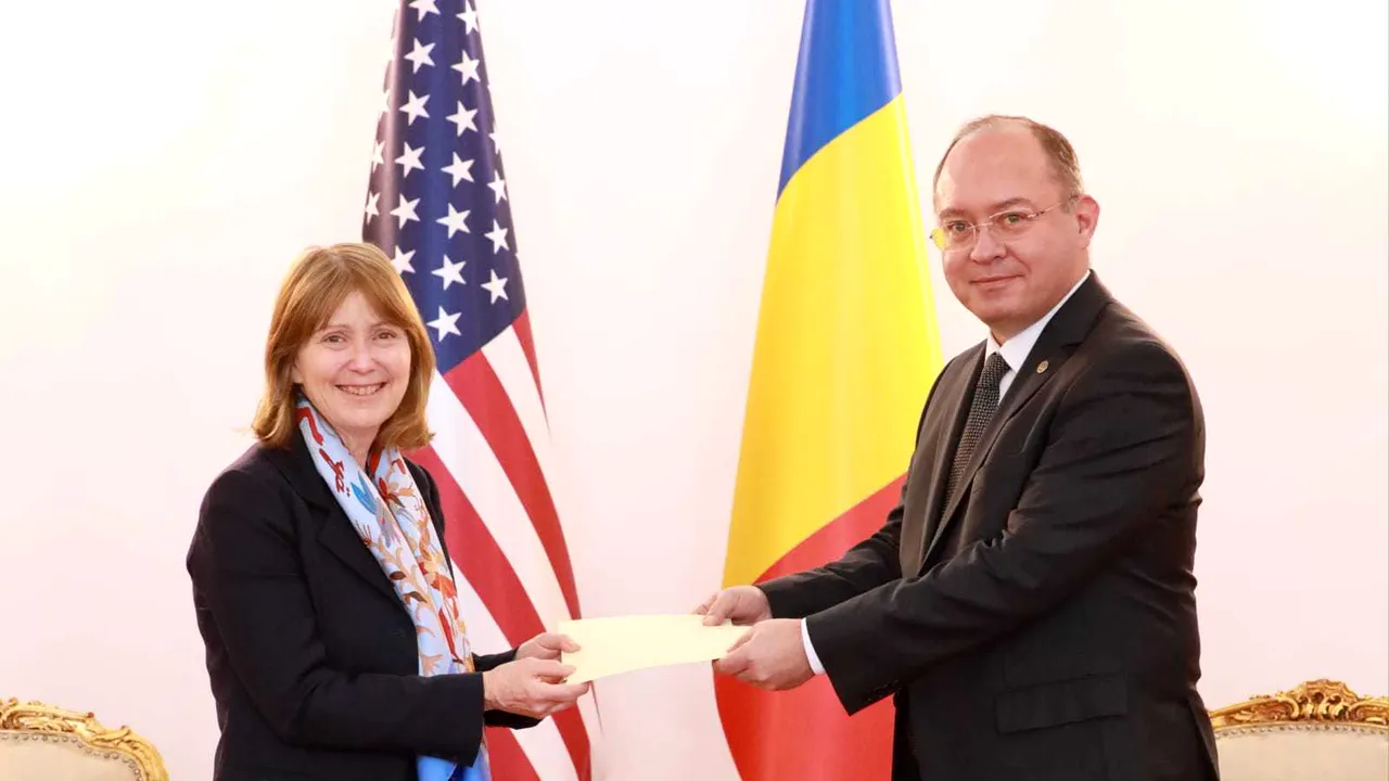 Ambasadoarea SUA nou-acreditată la Bucureşti, Kathleen Ann Kavalec, primită de ministrul de Externe 