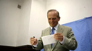Stolojan: Am votat cu PDL şi candidaţii săi