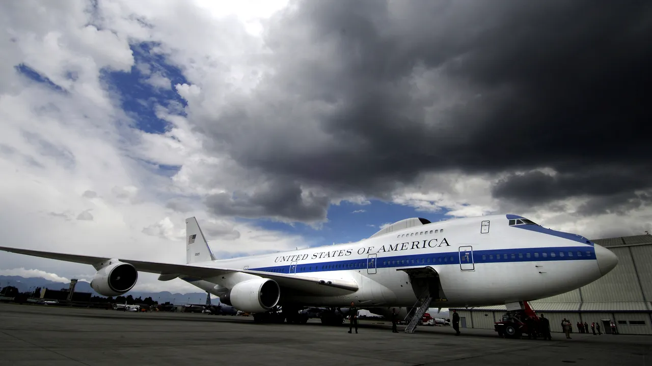 Forţele aeriene americane alocă 13 miliarde de dolari pentru a dezvolta o nouă versiune a „avionului Apocalipsei”