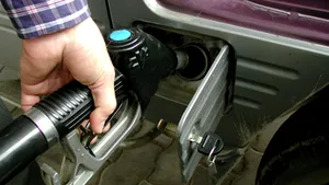 Romanian Rompetrol To Cut Gas Pump Prices By RON0.03/ Liter