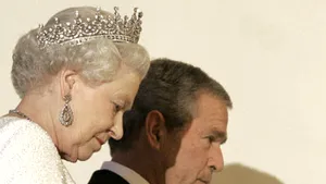 Bush va servi ceaiul cu regina la castelul Windsor