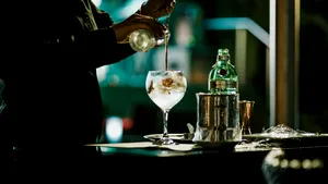 Consumul de alcool este în scădere la nivel mondial. Cum schimbă noile generații piața băuturilor