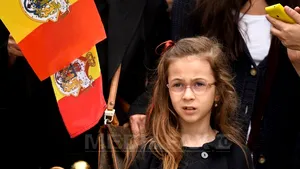 ZIUA REGALITĂŢII. Ce cred Vasile, istoric, Bogdan, filolog şi Şora, filozof?