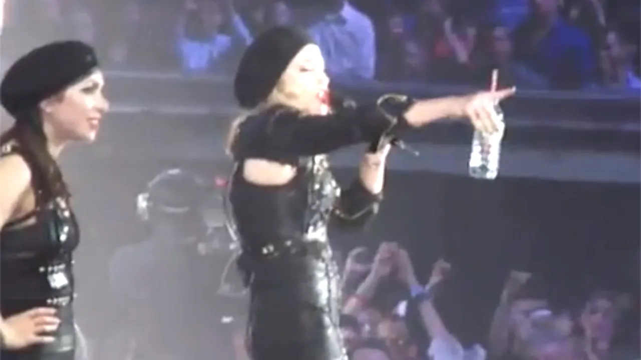 Madonna, fluierată la New Orleans, după ce a îndemnat publicul să voteze pentru Obama - VIDEO